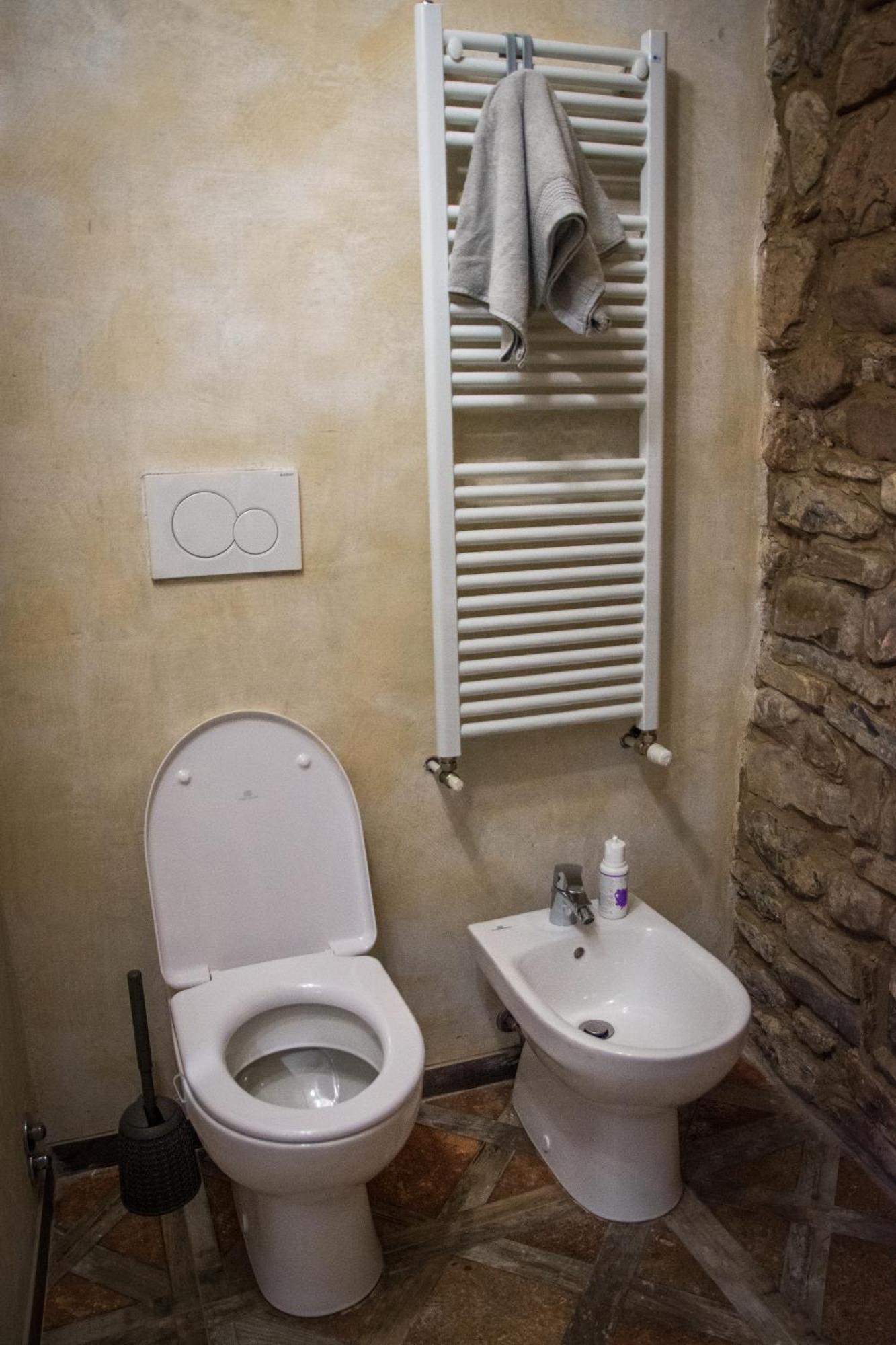 Apartament Il Nido Di Matilde _Monolocale Design Sul Fiume_ Rossena Zewnętrze zdjęcie